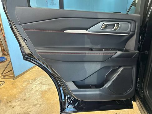 New 2026 Ford Explorer ST-Line w/ ST-Line Street Pack AWD/4WD image 40