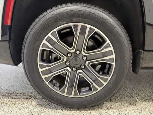 Used 2024 Jeep Wagoneer L Series II w/ Flexible Seating Group image 36