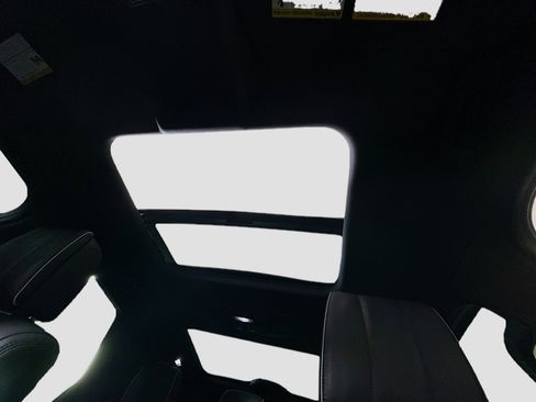 Used 2017 Land Rover Discovery HSE Luxury image 45