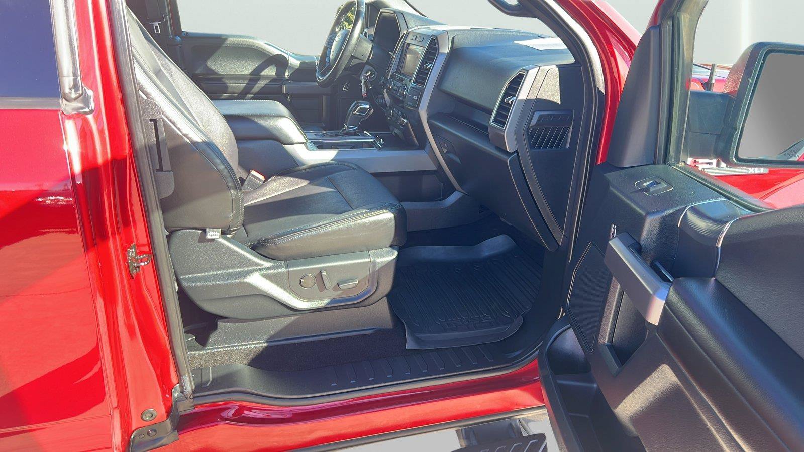 Used 2019 Ford F150 XLT w/ Equipment Group 302A Luxury AWD/4WD image 13