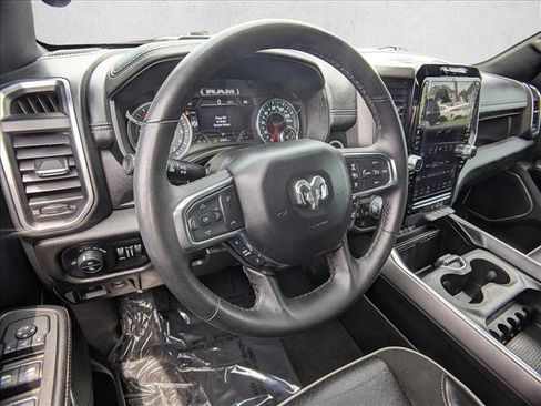Used 2025 RAM 1500 Laramie AWD/4WD image 10