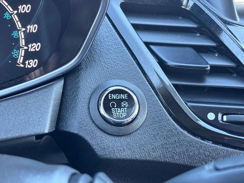 Used 2017 Ford Fiesta Titanium image 28