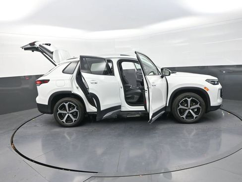 New 2026 Volkswagen Tiguan SE image 36