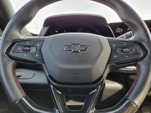 Used 2024 Chevrolet Trax RS FWD image 16