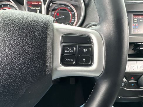 Used 2020 Dodge Journey SE w/ SE Popular Equipment Group image 19