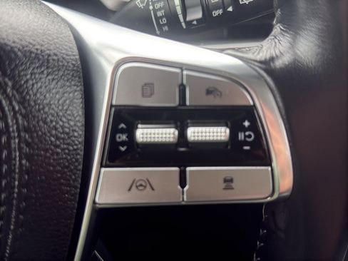 Used 2023 Kia Telluride S AWD/4WD image 16