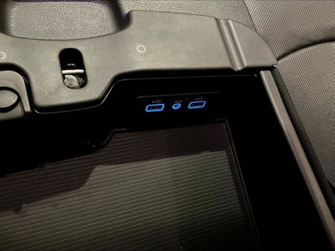 Used 2018 RAM 1500 Laramie w/ Convenience Group image 17