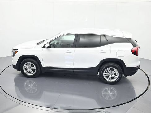 Used 2024 GMC Terrain SLE AWD/4WD image 34