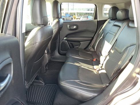 Used 2018 Jeep Compass Latitude w/ Popular Equipment Group image 11