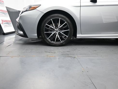 Used 2023 Toyota Camry SE image 15