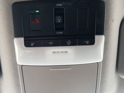 Used 2022 Nissan Sentra SR w/ Lighting Package image 25