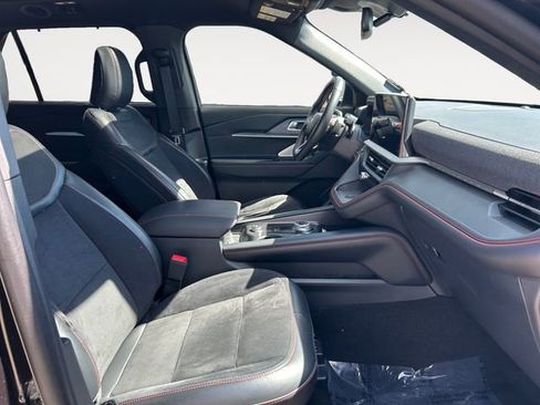 Used 2025 Ford Explorer ST image 14