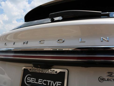 Used 2019 Lincoln Nautilus FWD image 13