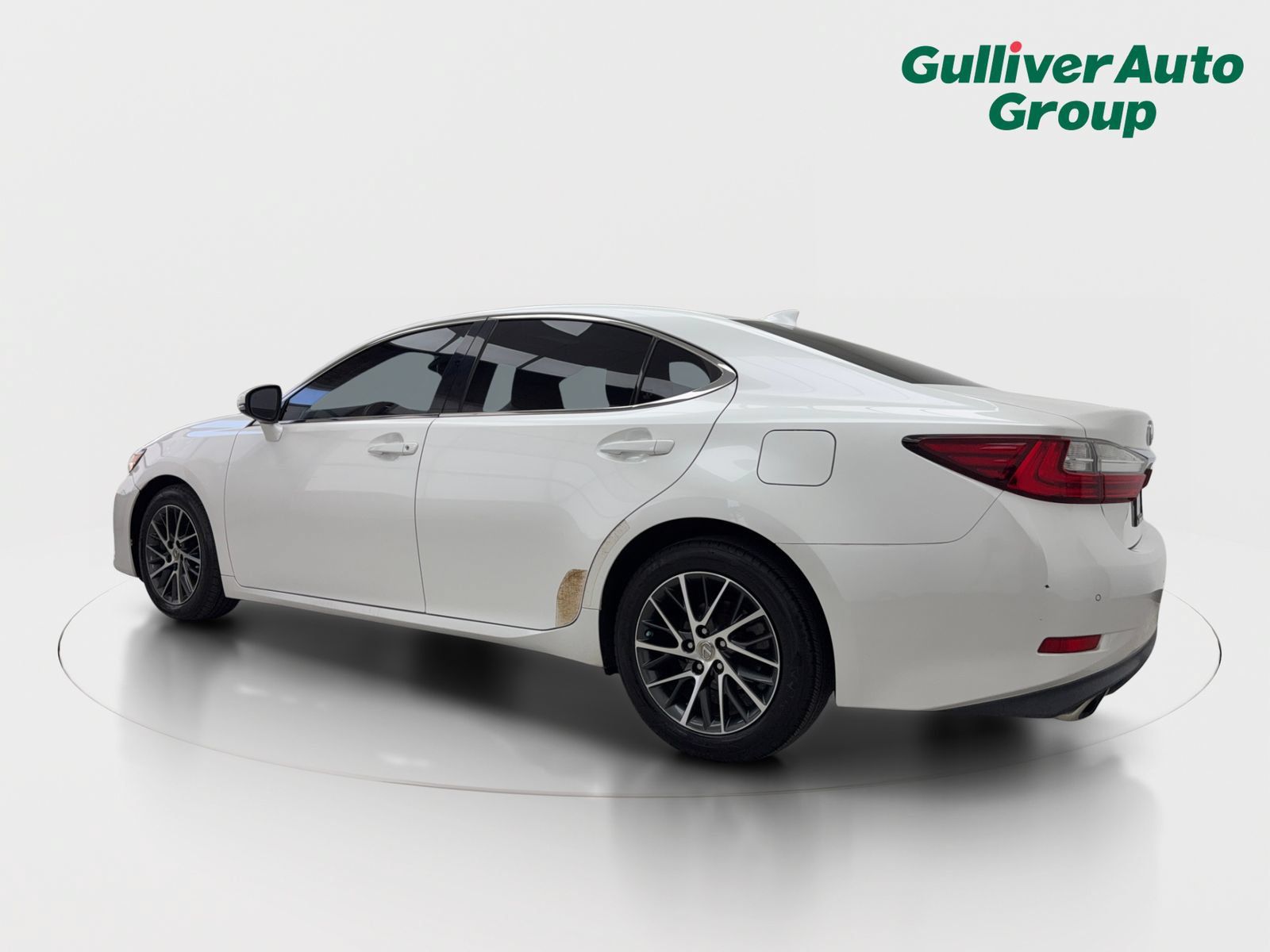 Used 2017 Lexus ES 350 w/ Luxury Package FWD image 4