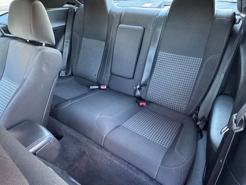 Used 2016 Dodge Challenger SXT image 13