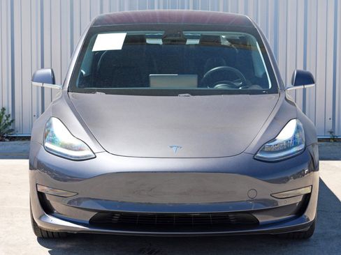Used 2018 Tesla Model 3 Long Range image 46