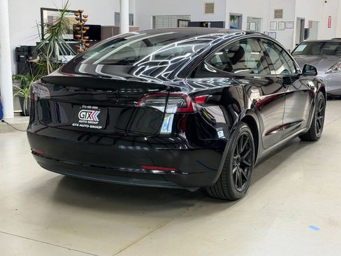 Used 2021 Tesla Model 3 Standard Range Plus RWD image 2