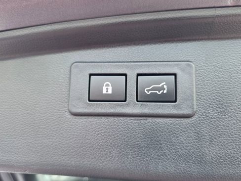 Used 2023 Subaru Outback Premium AWD/4WD image 13