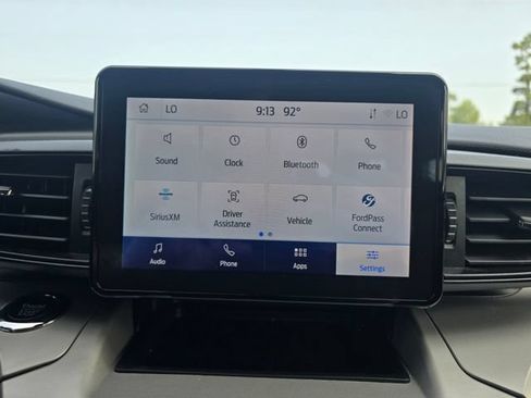 Used 2023 Ford Explorer XLT AWD/4WD image 21