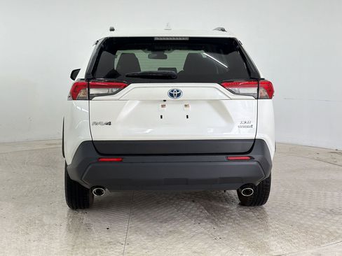 Used 2022 Toyota RAV4 XLE Premium AWD/4WD image 10