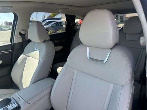 Used 2024 Hyundai Tucson Limited image 12
