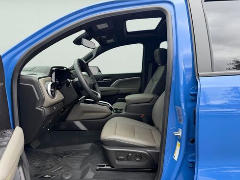 Used 2025 Chevrolet Colorado ZR2 w/ ZR2 Bison Edition image 17