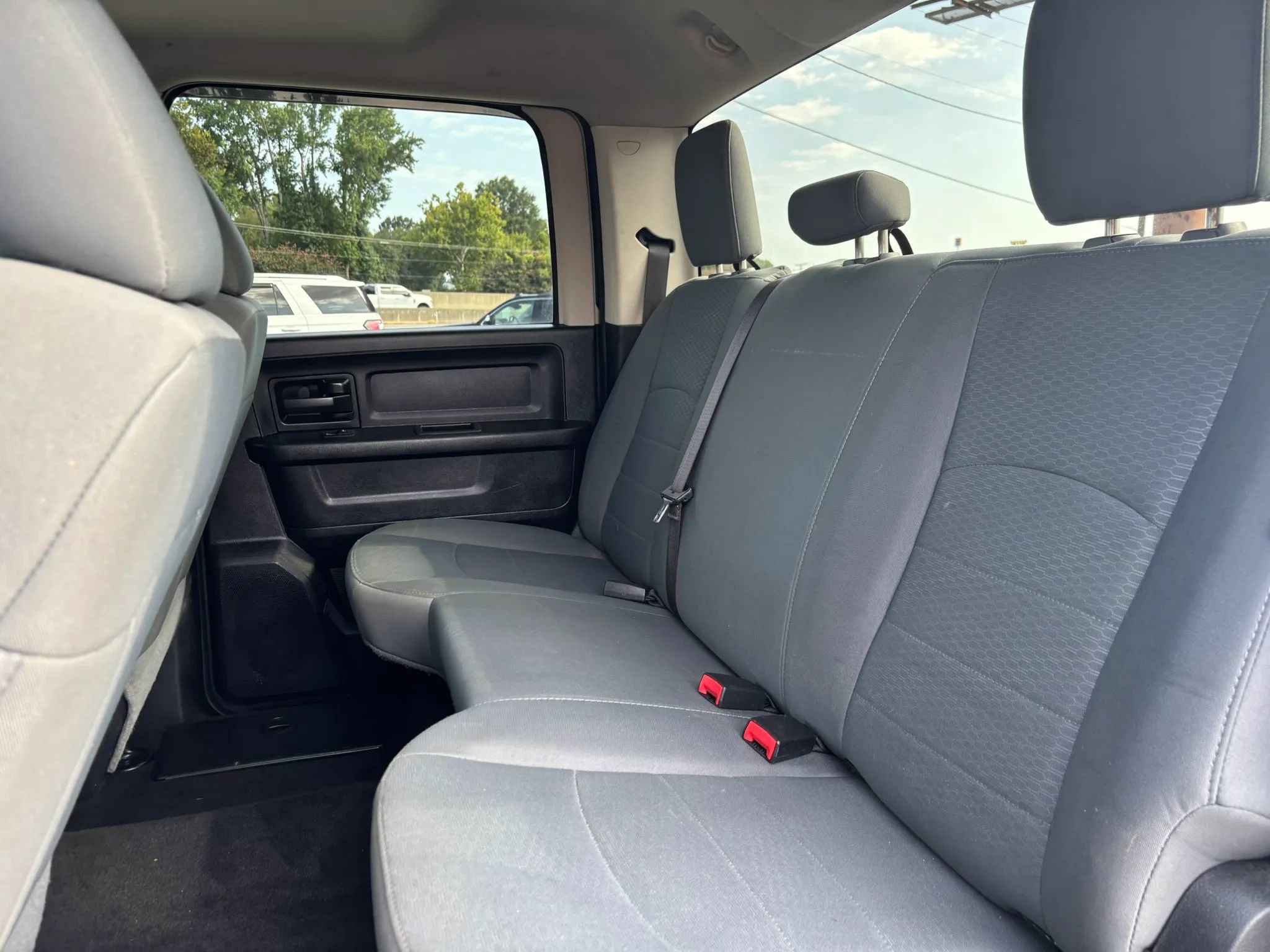 Used 2017 RAM 2500 Tradesman w/ Chrome Appearance Group AWD/4WD image 15