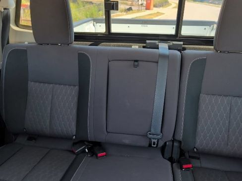 Used 2022 Nissan Titan SV AWD/4WD image 19