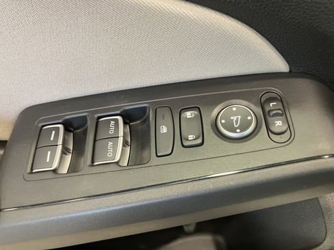 Used 2023 Honda Civic LX image 12