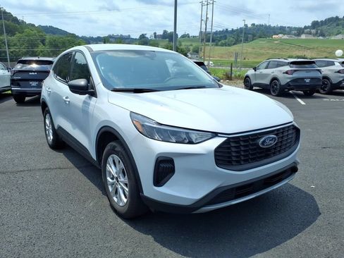Used 2025 Ford Escape Active AWD/4WD image 4
