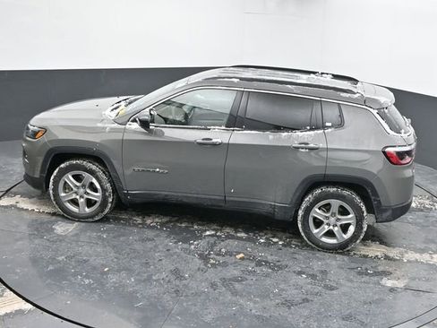 Used 2024 Jeep Compass Latitude image 37