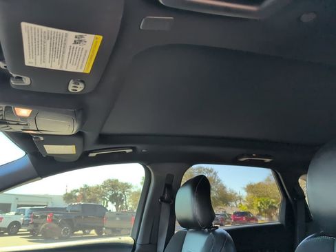 Used 2019 Ford Edge ST w/ Convenience Package image 10