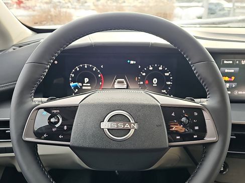 Certified 2025 Nissan Murano SV image 19