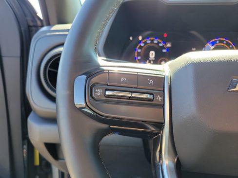 Used 2025 Chevrolet Colorado W/T w/ WT Custom Package RWD image 22