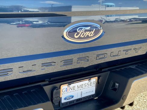 Used 2018 Ford F250 XLT w/ XLT Premium Package image 9