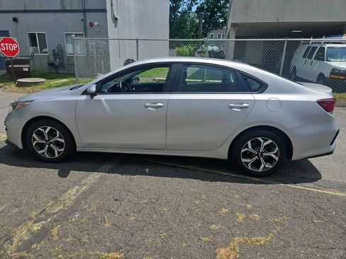 Used 2019 Kia Forte LXS FWD image 11