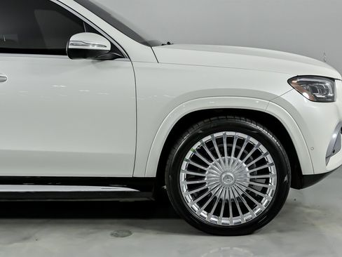 Used 2023 Mercedes-Benz Maybach GLS 600 4MATIC image 15