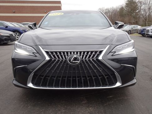 Used 2024 Lexus ES 300h Ultra Luxury w/ Accessory Package (Z1) image 7