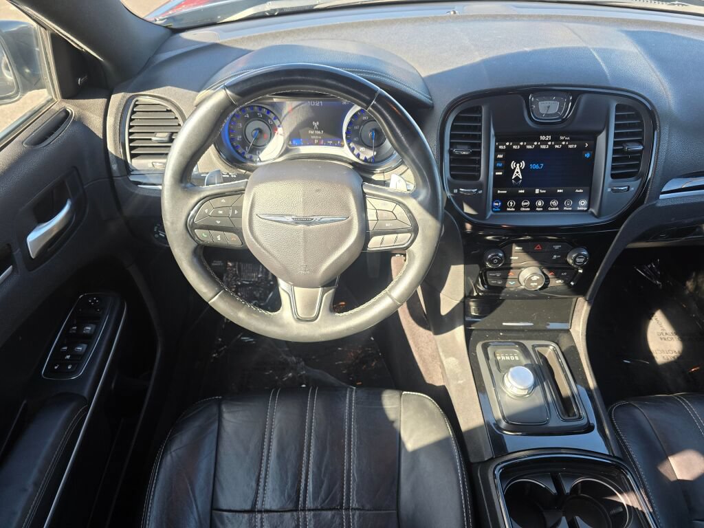 Used 2019 Chrysler 300 S RWD image 2