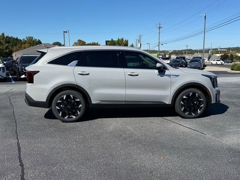 New 2026 Kia Sorento EX image 2