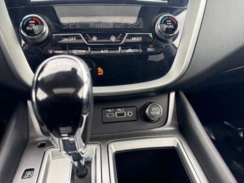 Used 2021 Nissan Murano SV image 19