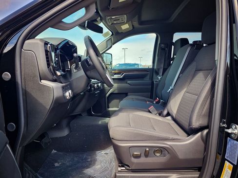 New 2026 GMC Sierra 2500 SLE w/ SLE Value Package; AWD/4WD image 17
