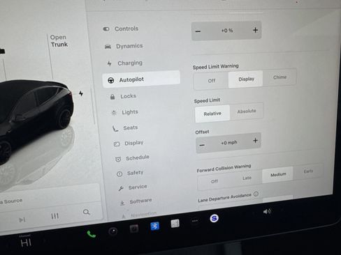 Used 2022 Tesla Model Y Performance image 21