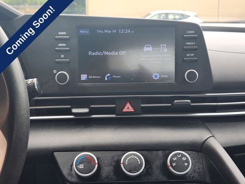 Used 2021 Hyundai Elantra SE FWD image 13
