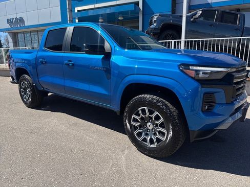 Used 2024 Chevrolet Colorado Z71 w/ Z71 Convenience Package 2 image 7