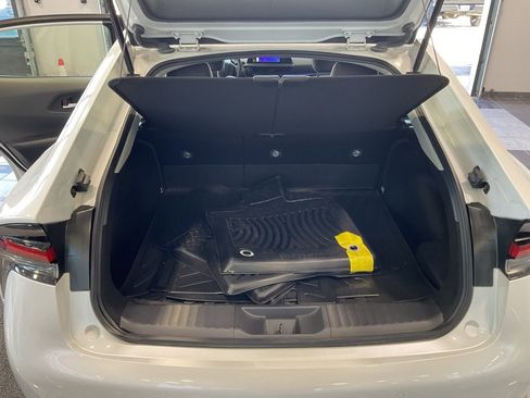 Used 2024 Toyota Prius XLE image 21