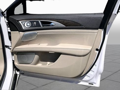Used 2020 Lincoln MKZ Reserve w/ Luxury Package AWD/4WD image 27