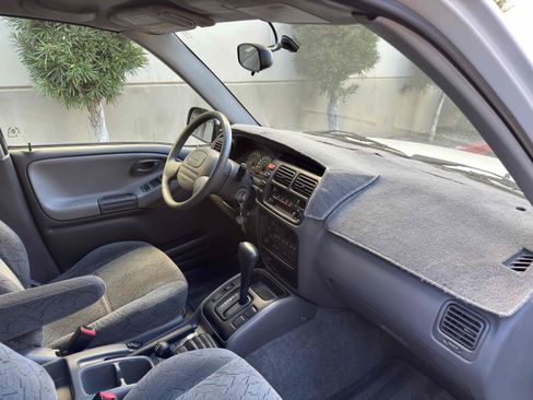 Used 2003 Chevrolet Tracker ZR2 image 68