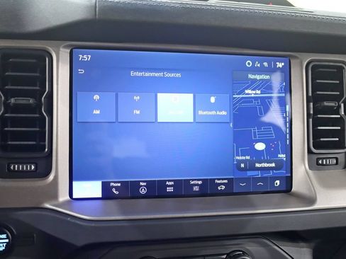 Used 2025 Ford Bronco Outer Banks AWD/4WD image 21