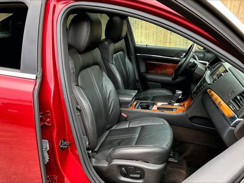 Used 2016 Lincoln MKS w/ Equipment Group 101A image 8